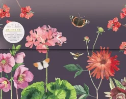 Brevpapper A Year In the Garden